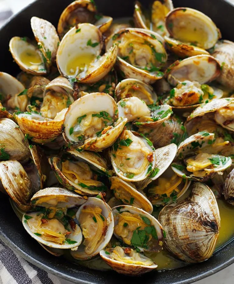 Garlic Butter Sauteed Clams Recipe – Easy & Delicious